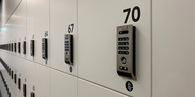 Smart Service: Manage locker for employee